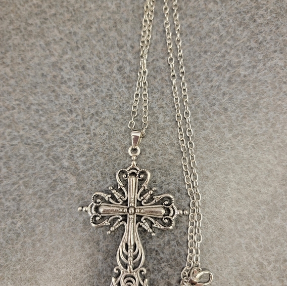 COPY - Antique Silver Plated Cross Pendant Necklace - Picture 2 of 3